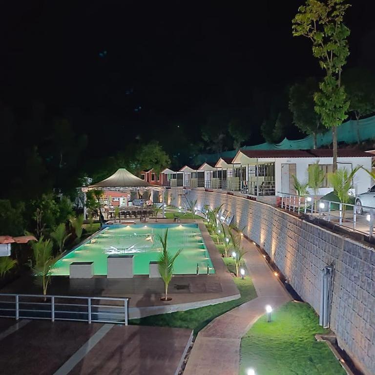 The Nihal Resort Mahābaleshwar Exteriör bild