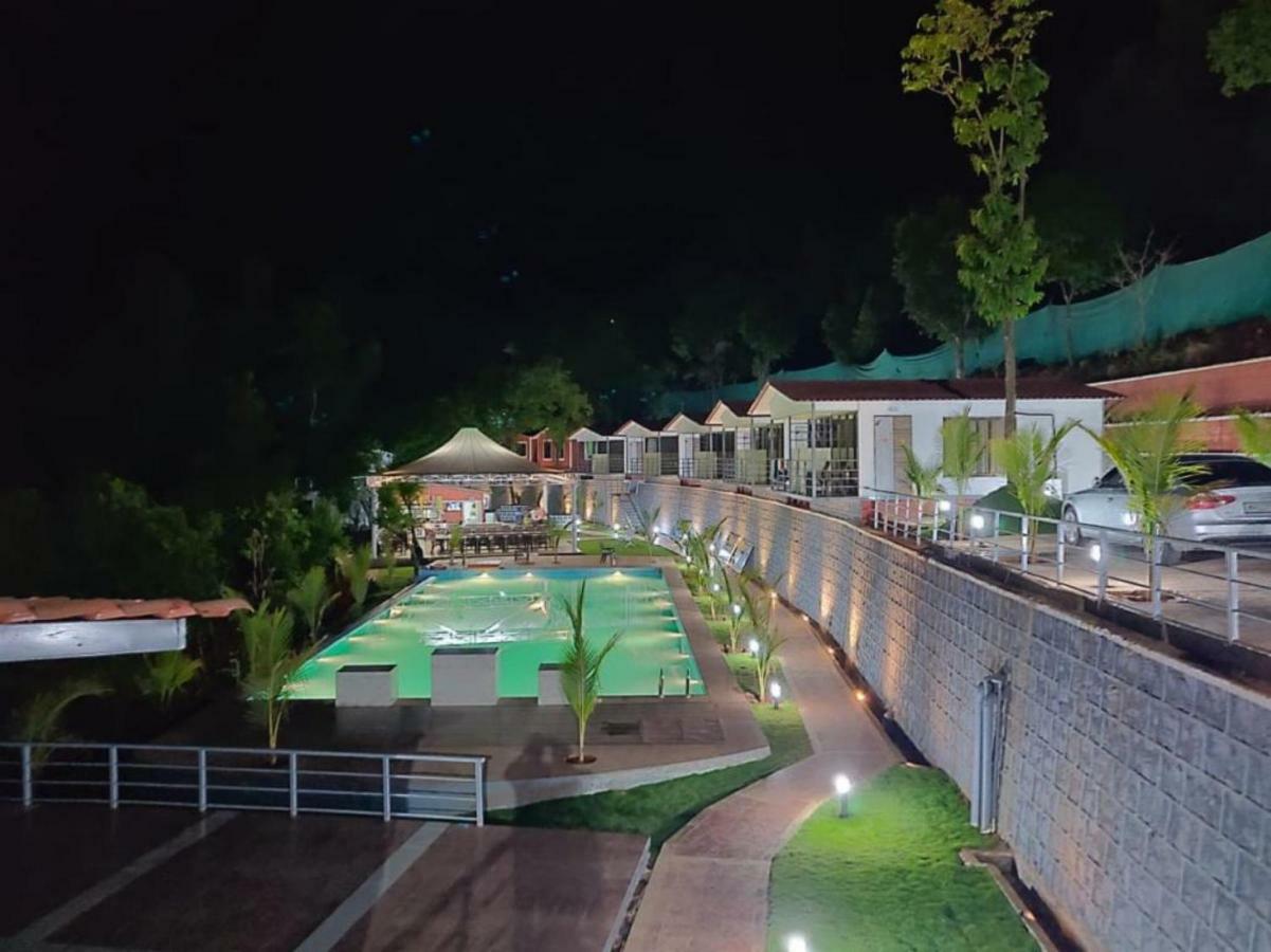 The Nihal Resort Mahābaleshwar Exteriör bild